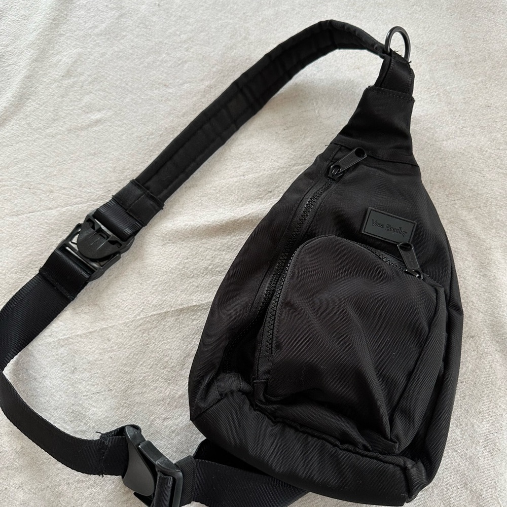 Vera Bradley Sling Bag Black EUC
